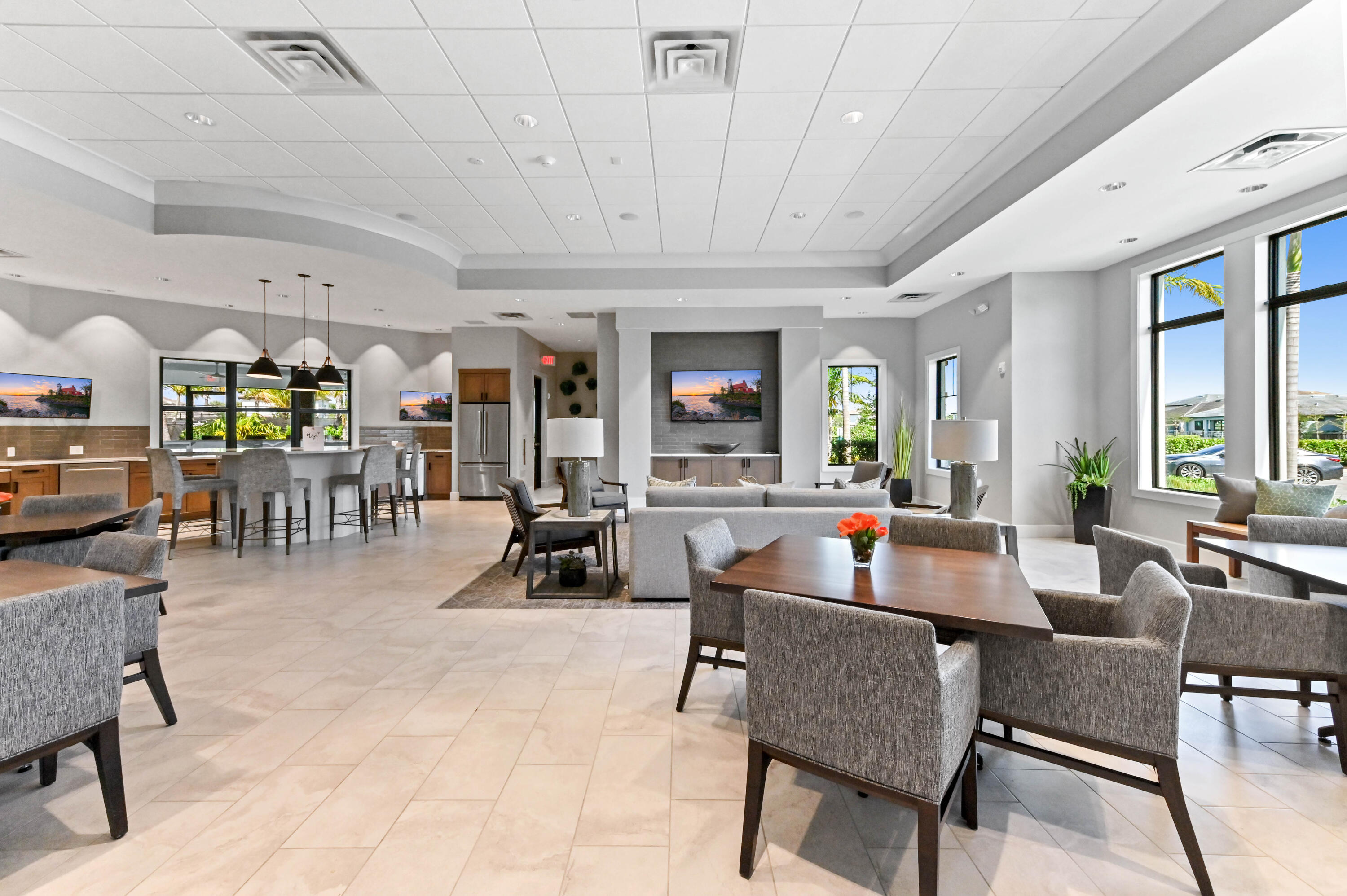 OAK TREE - Residential