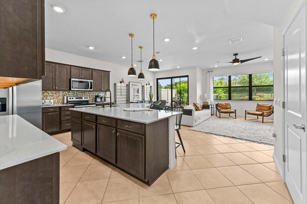 Photo of 2343 Rollingwood Court, Oakland Park, FL 33309 (MLS # B26013249)