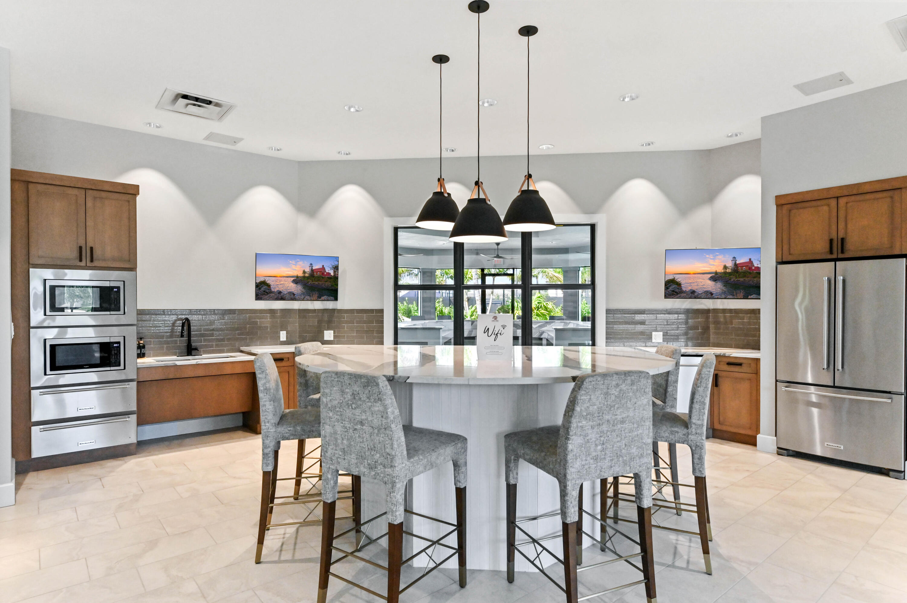 OAK TREE - Residential