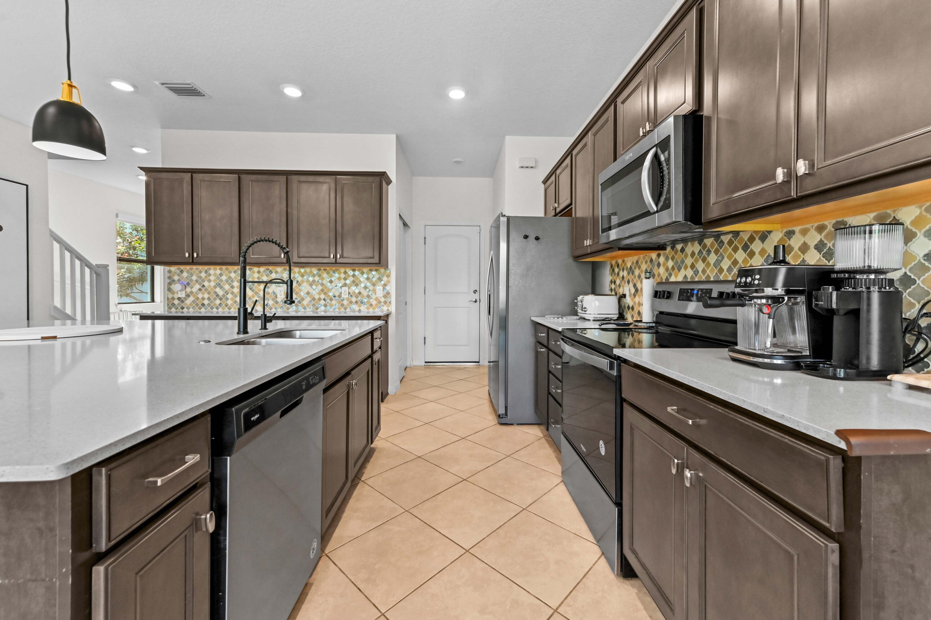 OAK TREE - Residential