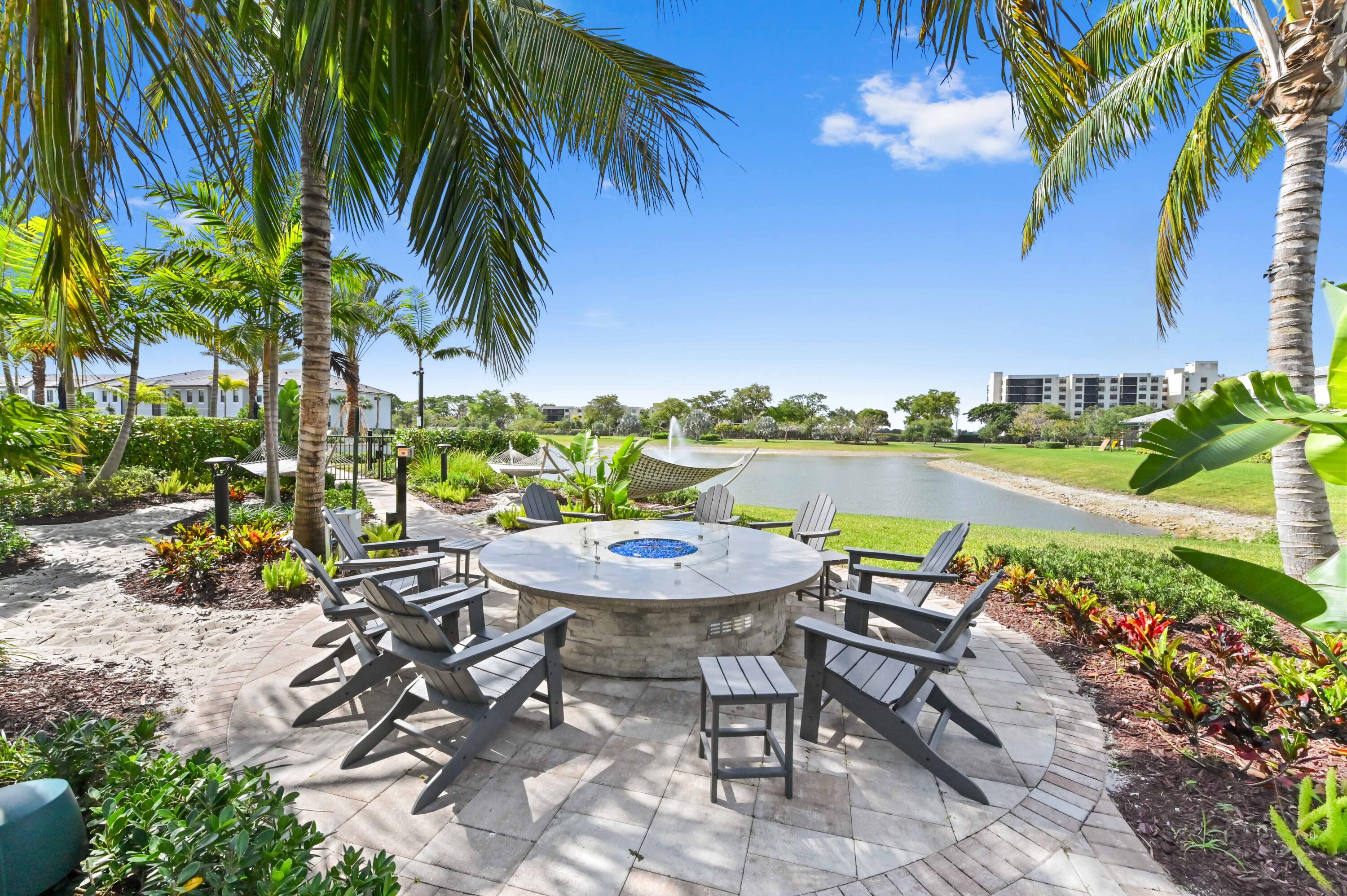 OAK TREE - Residential