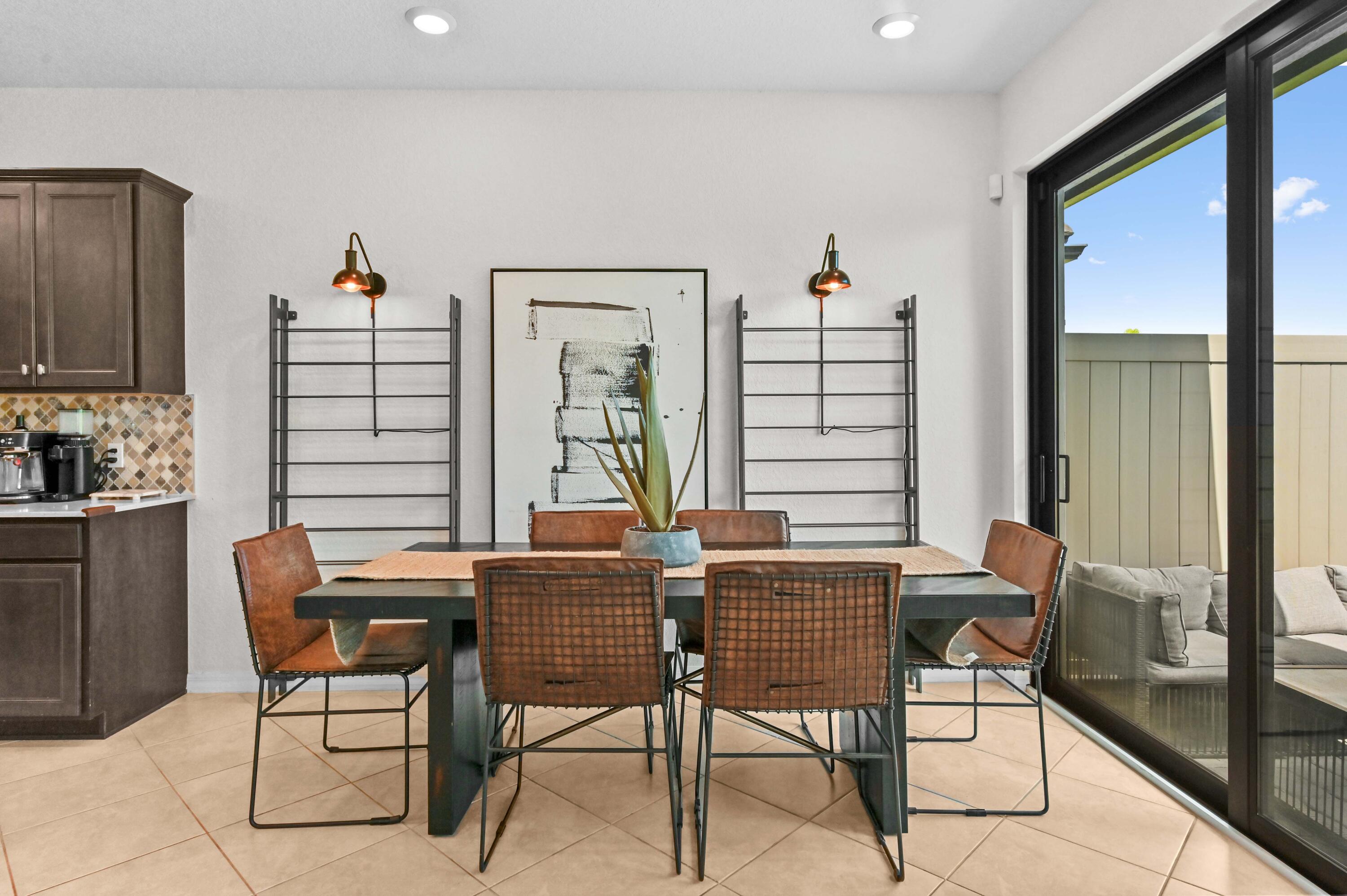 OAK TREE - Residential