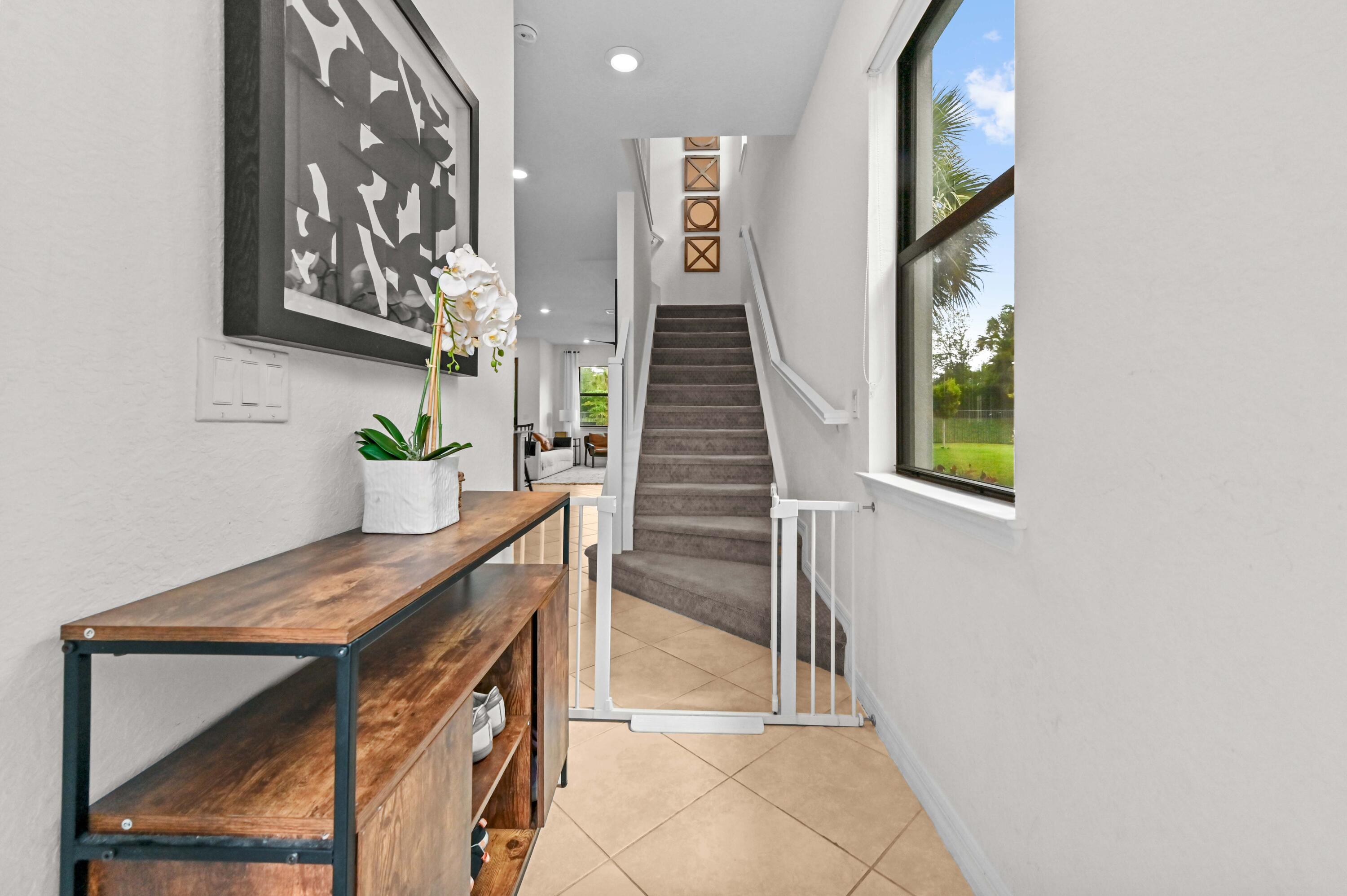 OAK TREE - Residential