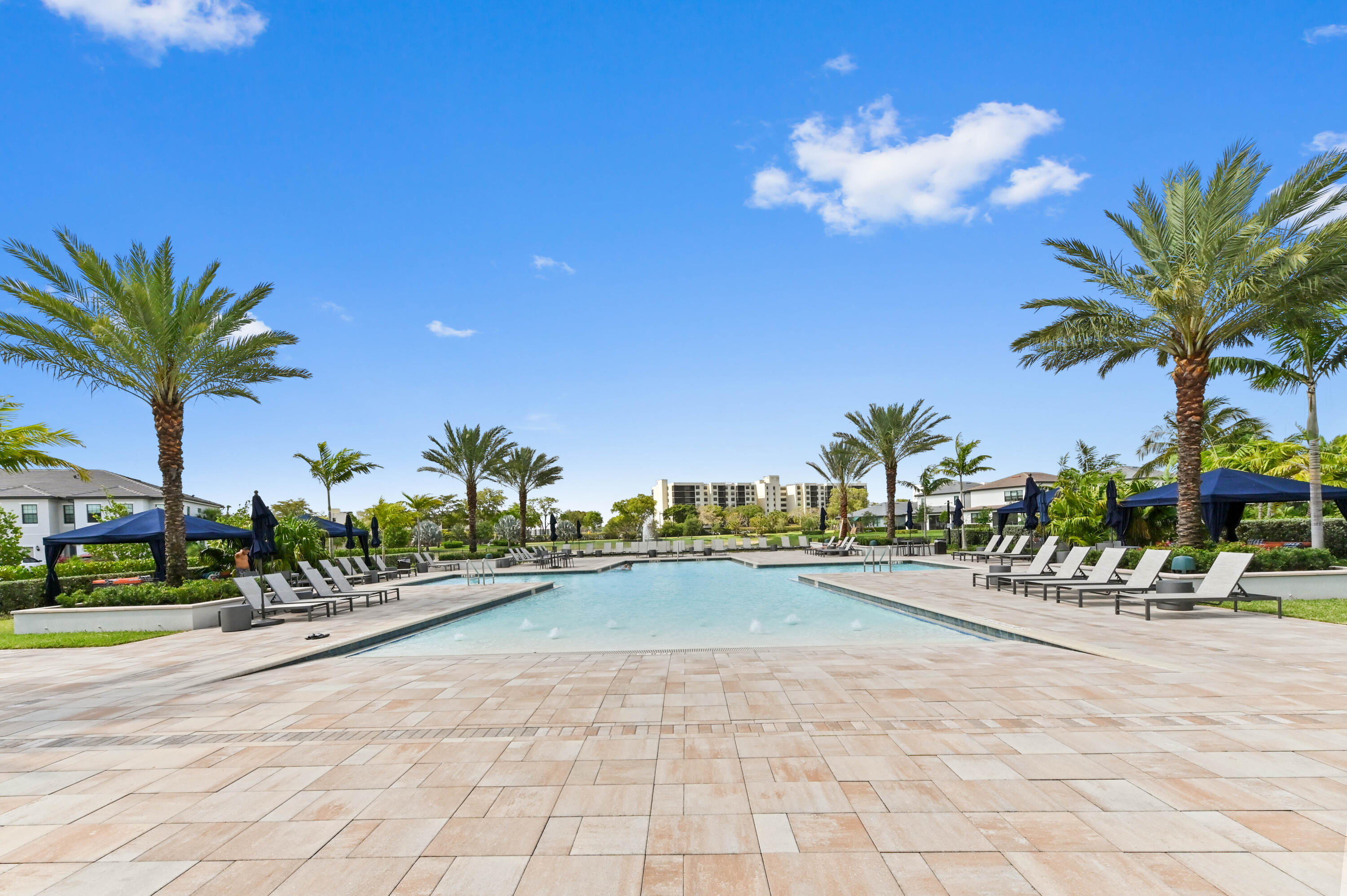 OAK TREE - Residential