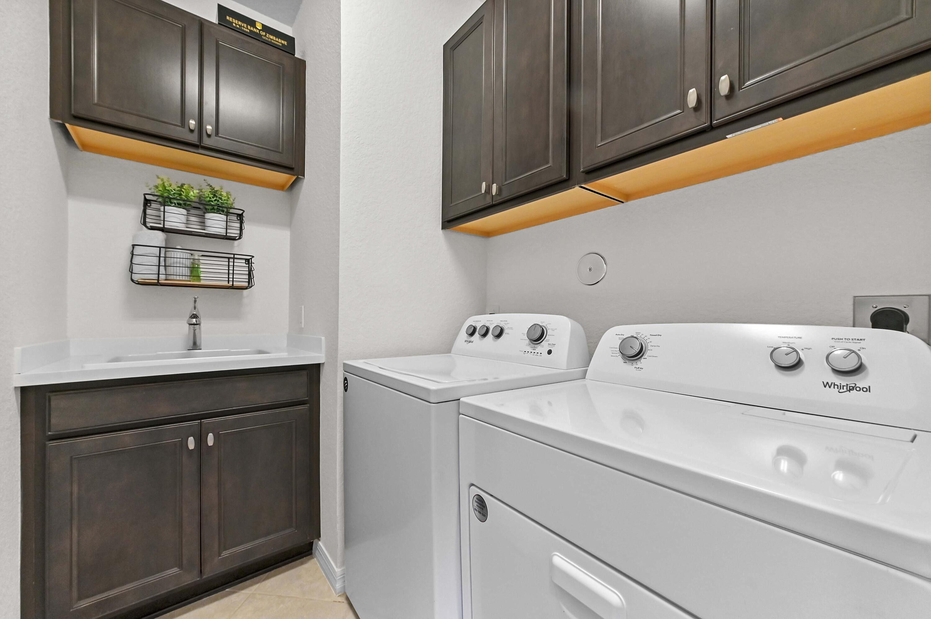 OAK TREE - Residential