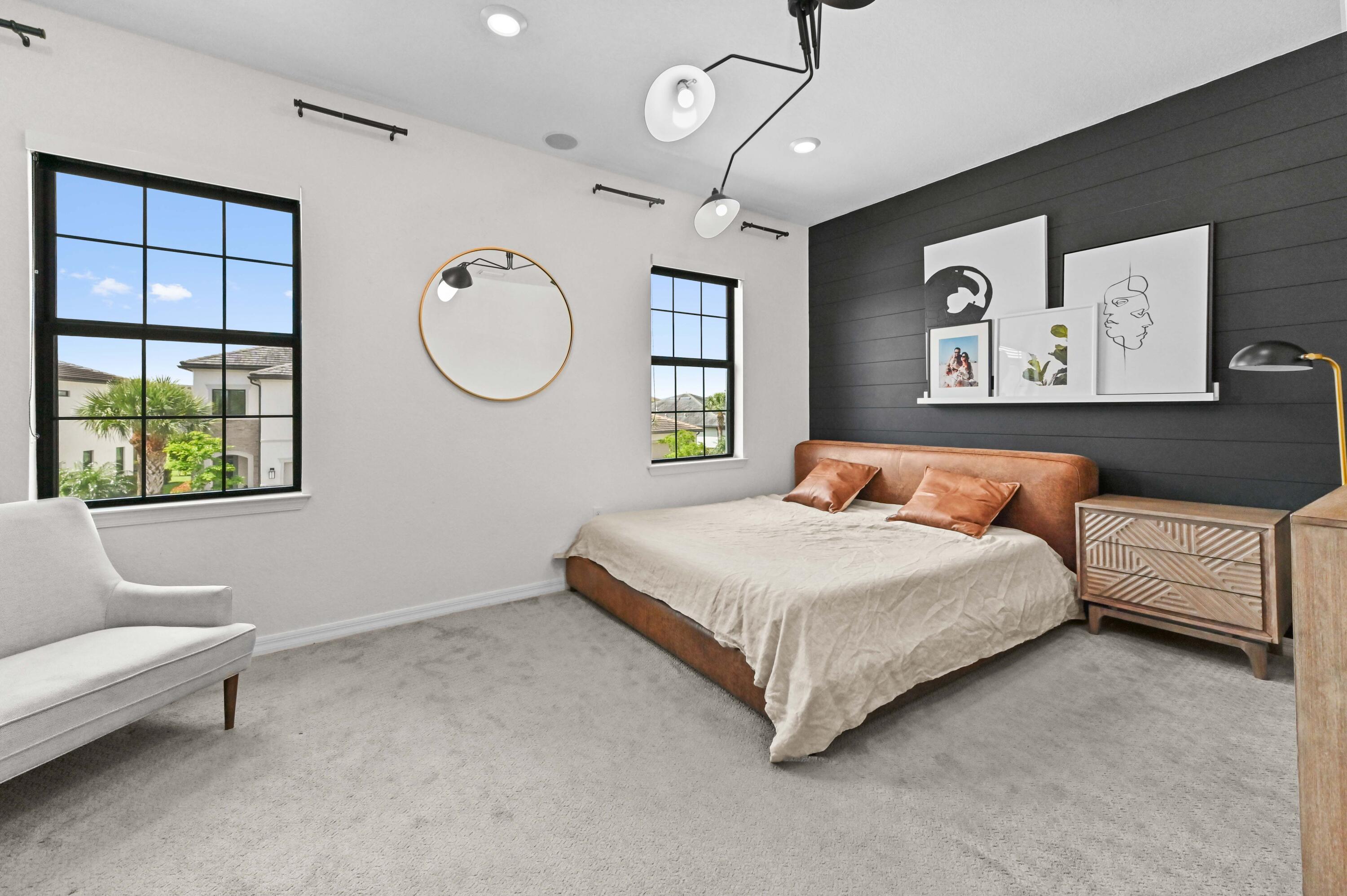 OAK TREE - Residential