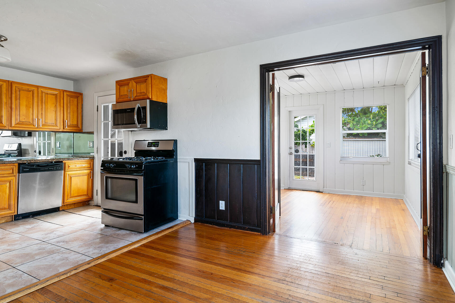 LAKE WORTH TOWN OF - Residential Income