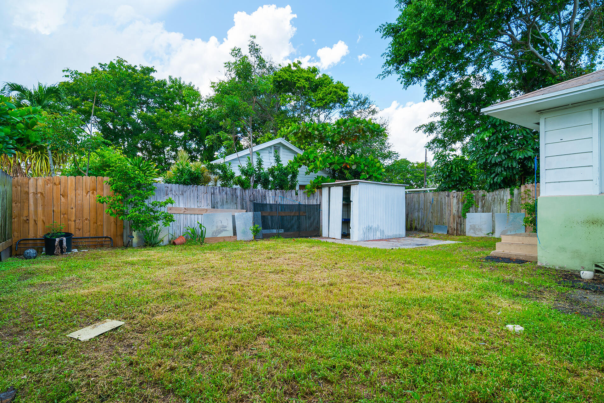 LAKE WORTH TOWN OF - Residential Income