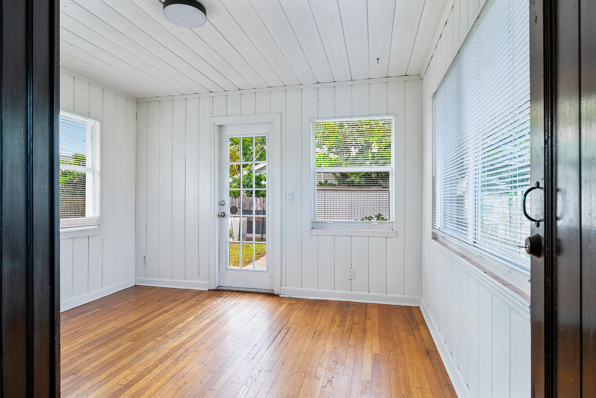 LAKE WORTH TOWN OF - Residential Income