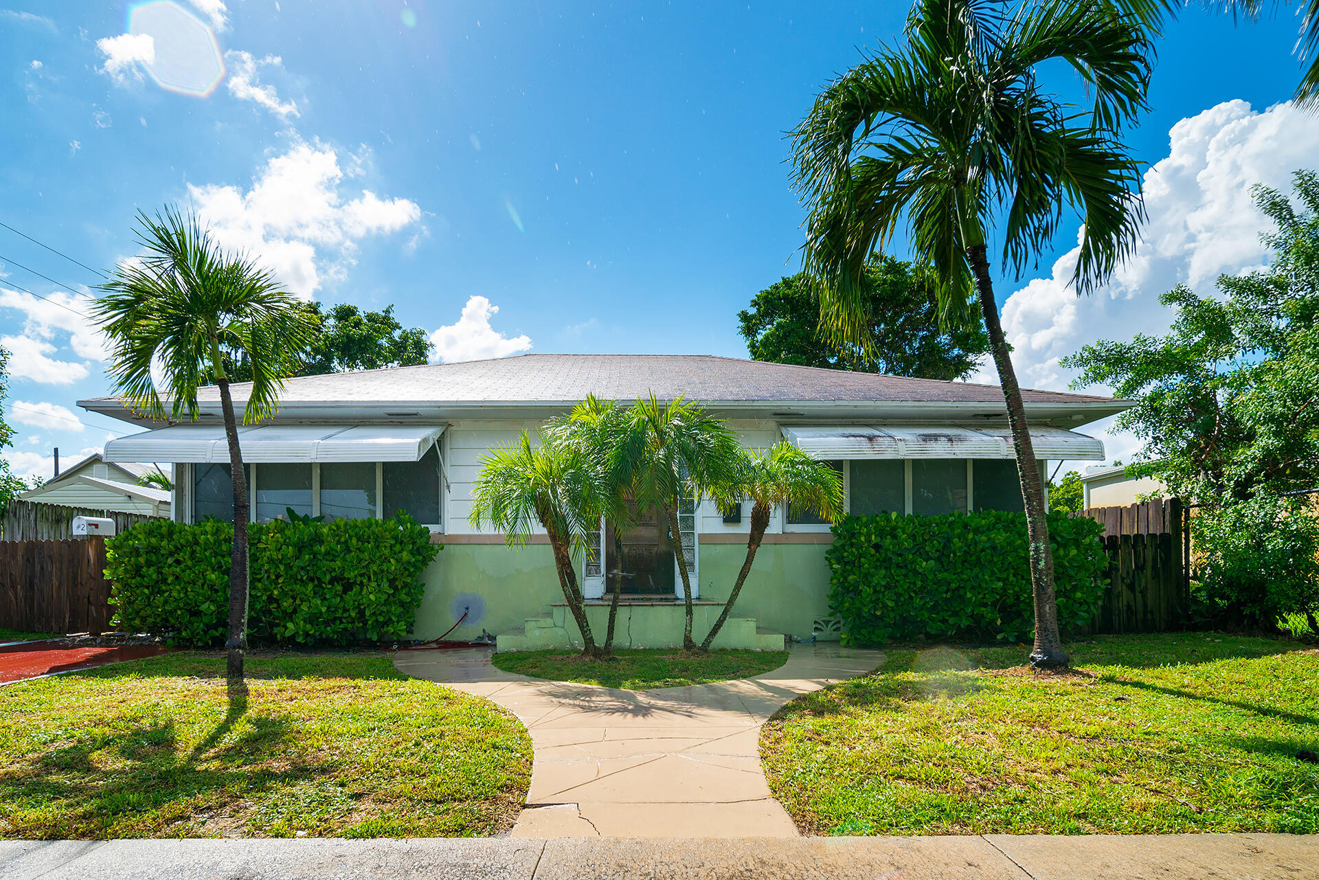 LAKE WORTH TOWN OF - Residential Income