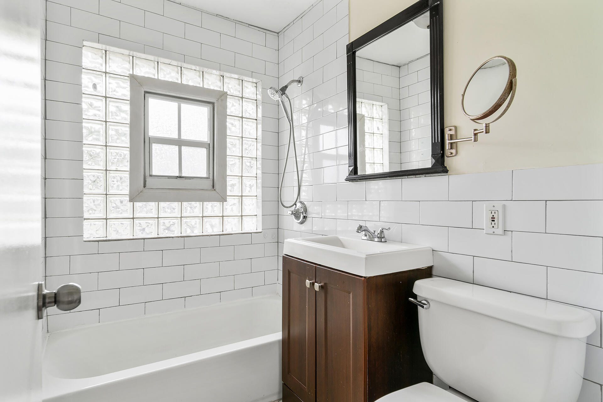 LAKE WORTH TOWN OF - Residential Income