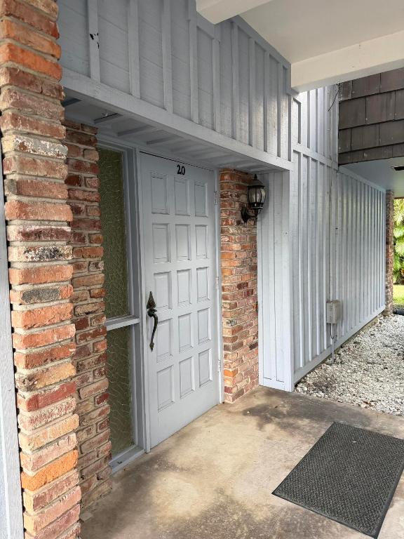 419 Pine Tree Court 20