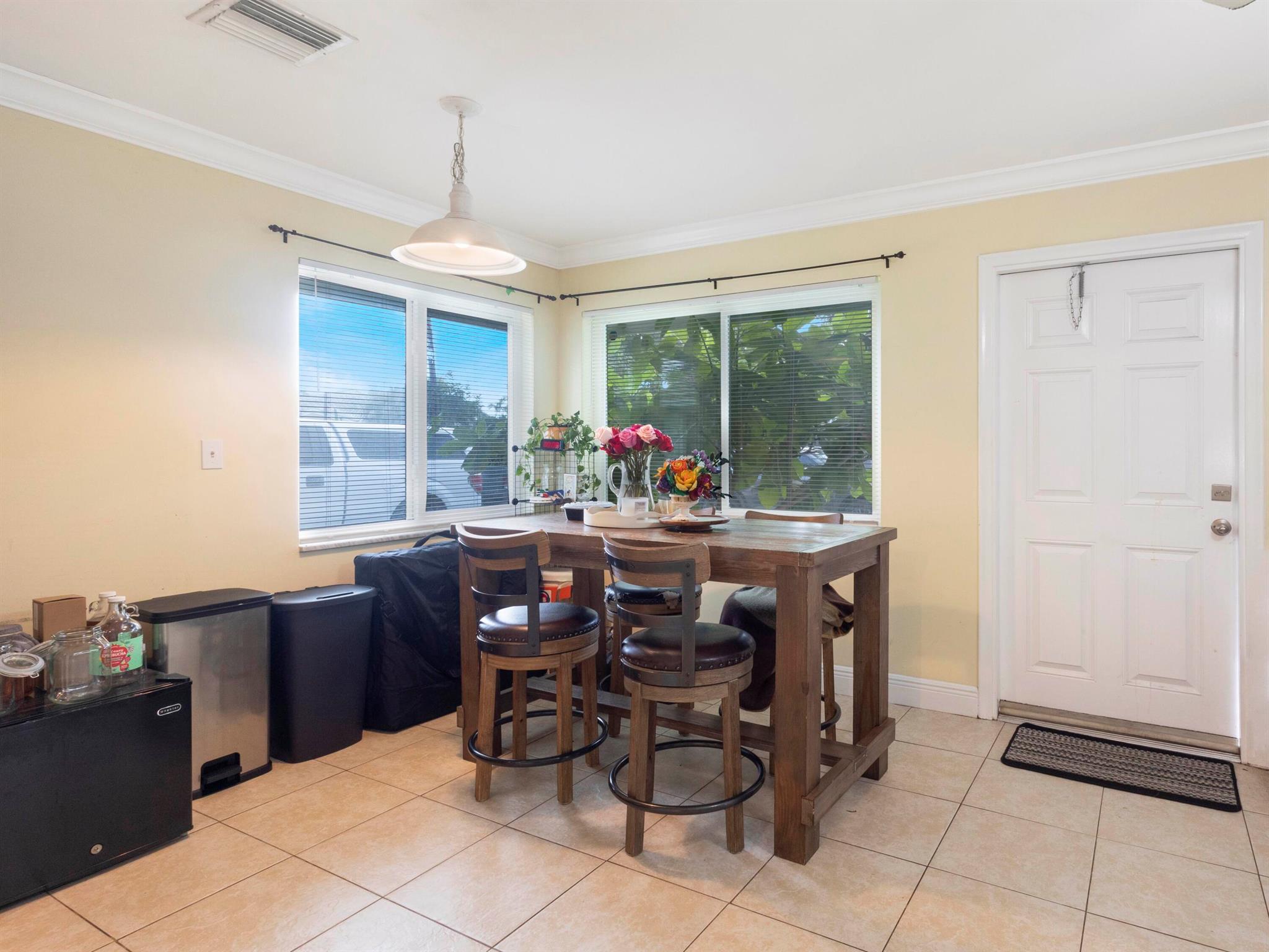 OAKLAND PARK SECOND ADD - Residential Income