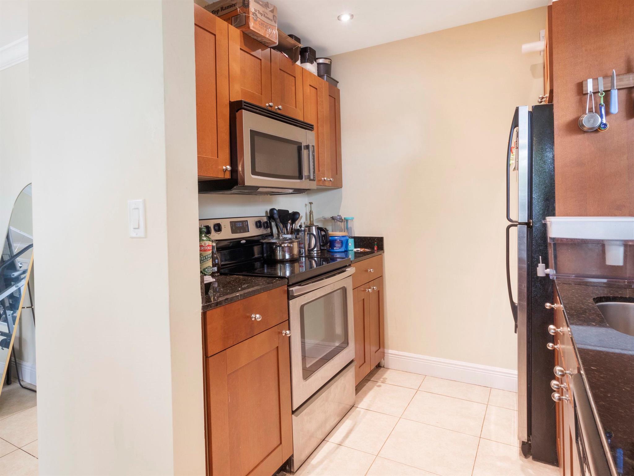 OAKLAND PARK SECOND ADD - Residential Income