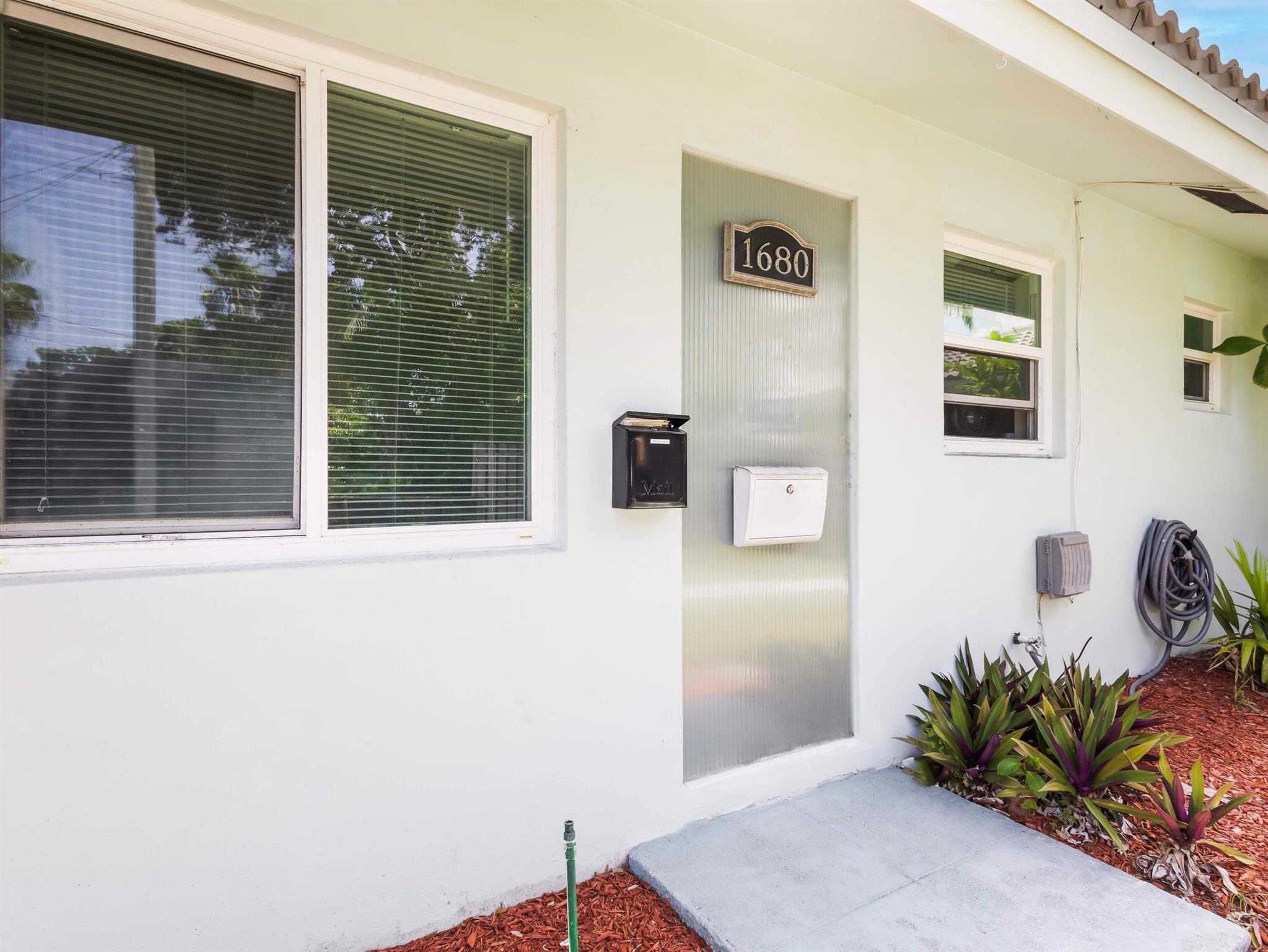 OAKLAND PARK SECOND ADD - Residential Income