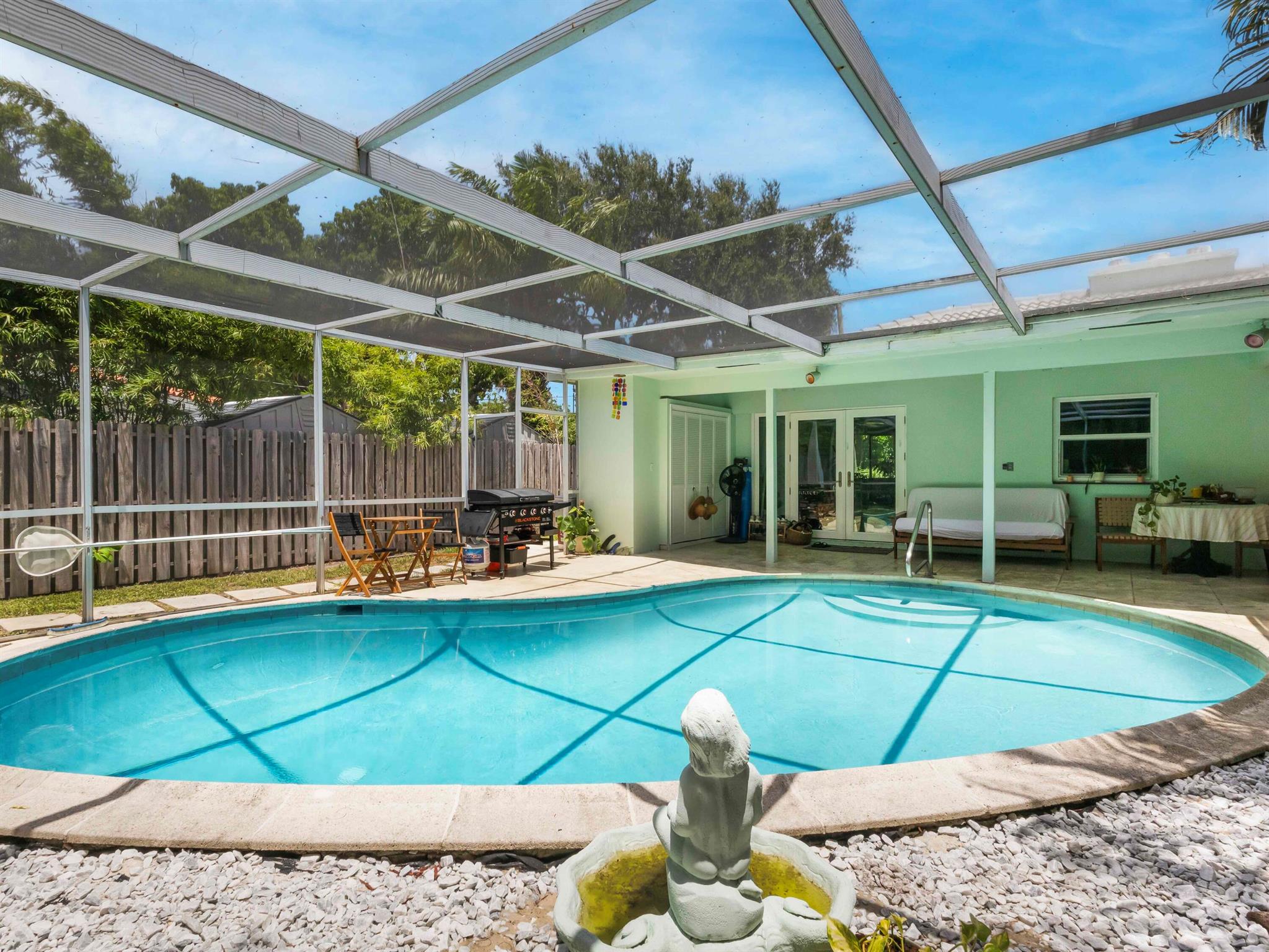 OAKLAND PARK SECOND ADD - Residential Income