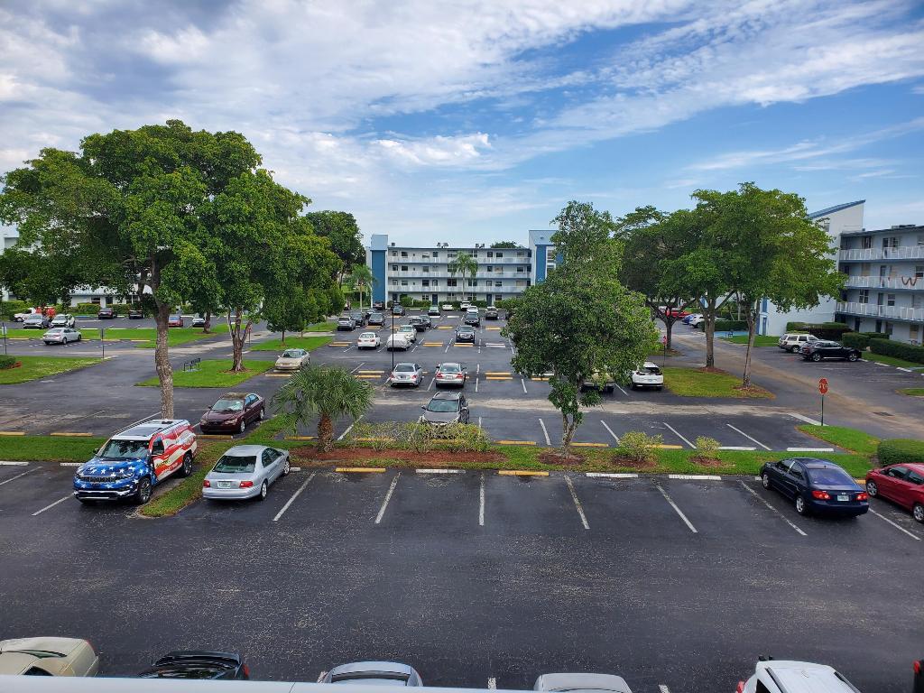 11 OF PALM SPRINGS 2 CONDO - Residential