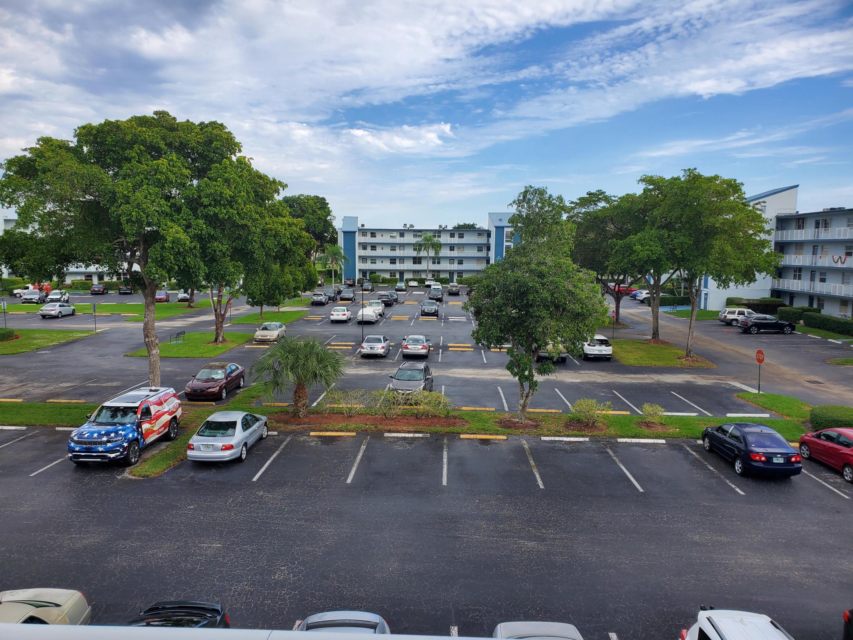 11 OF PALM SPRINGS 2 CONDO - Residential