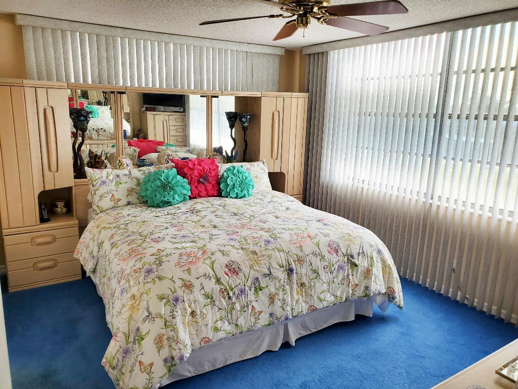 11 OF PALM SPRINGS 2 CONDO - Residential