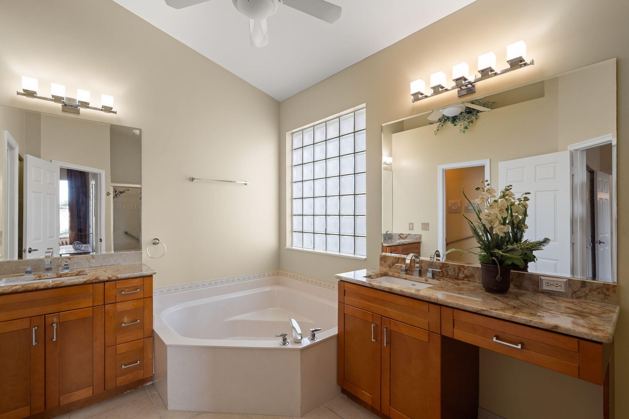 MIZNER POINTE OF BOCA VIA ANCHO - Residential