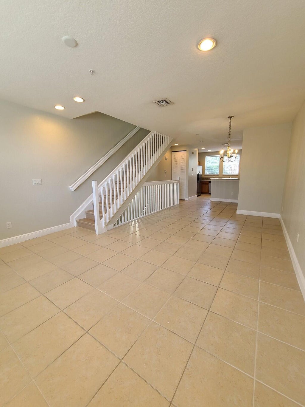 Photo of 590 AMADOR Lane #6, West Palm Beach, FL 33401 (MLS # B26088588)