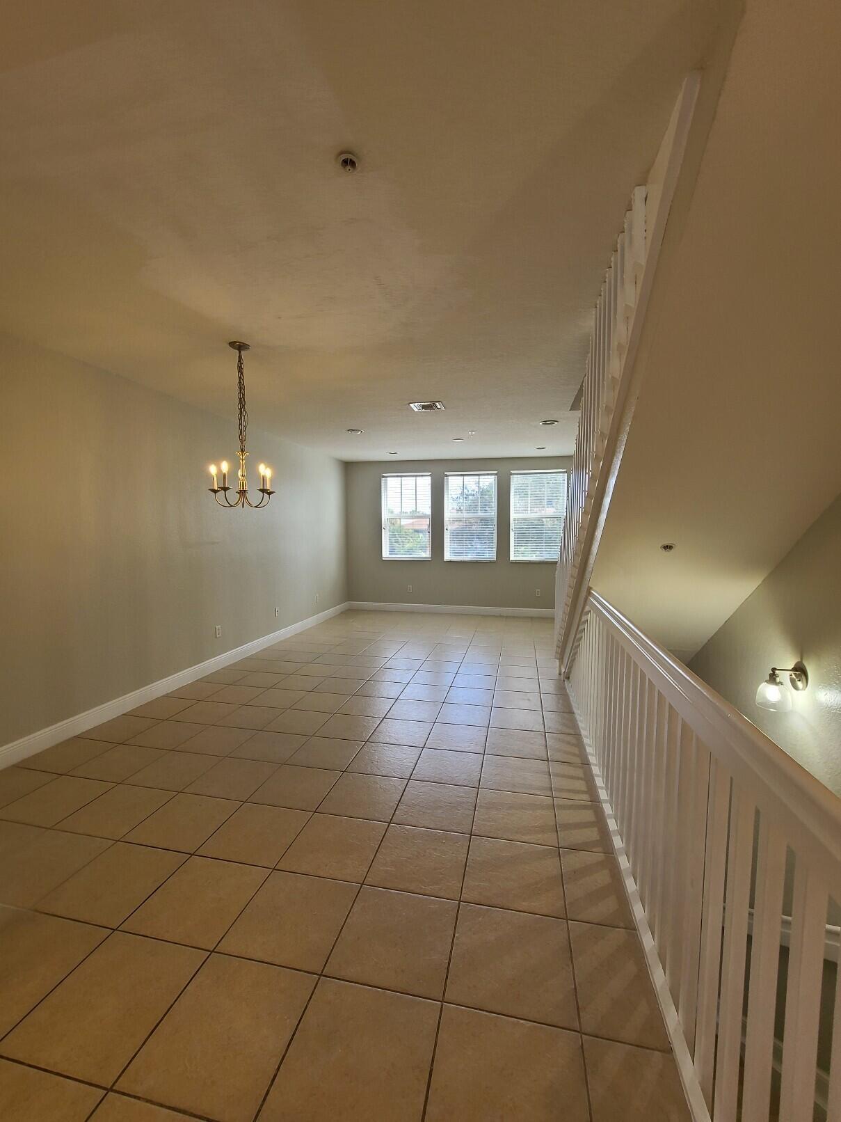 590 AMADOR Lane 6