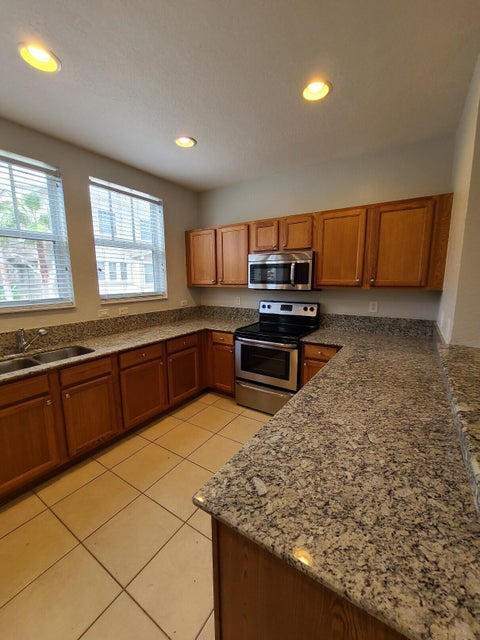 Tiny photo for 590 AMADOR Lane #6, West Palm Beach, FL 33401 (MLS # B26088588)
