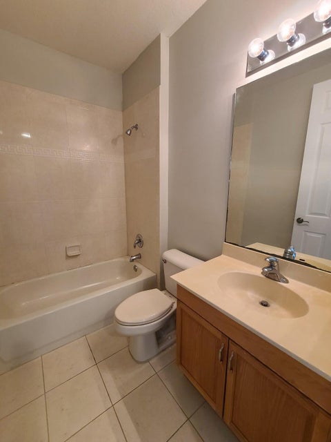 Tiny photo for 590 AMADOR Lane #6, West Palm Beach, FL 33401 (MLS # B26088588)