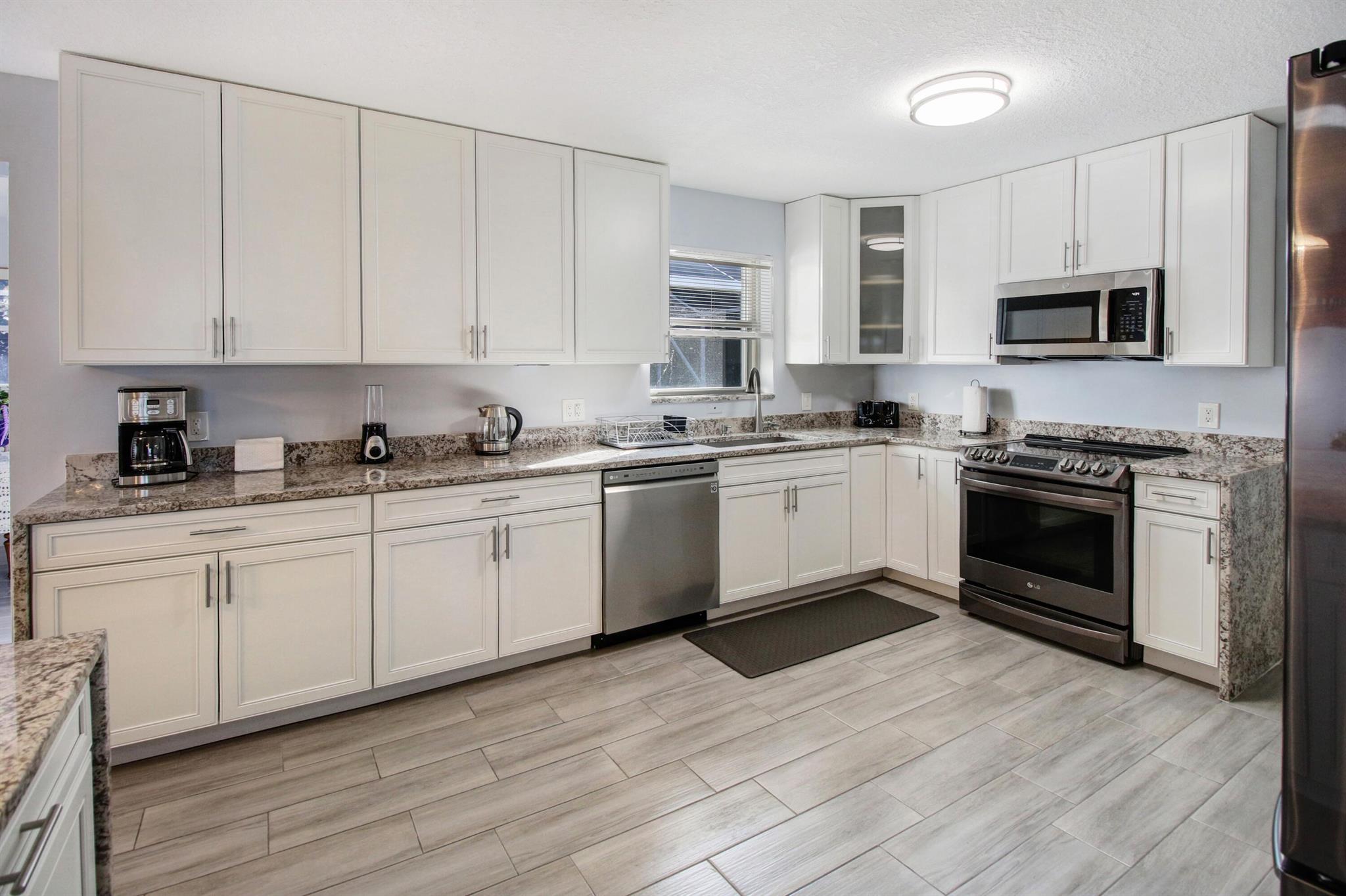 S/D OF 10-45-43, N 1/2 OF - Residential Lease