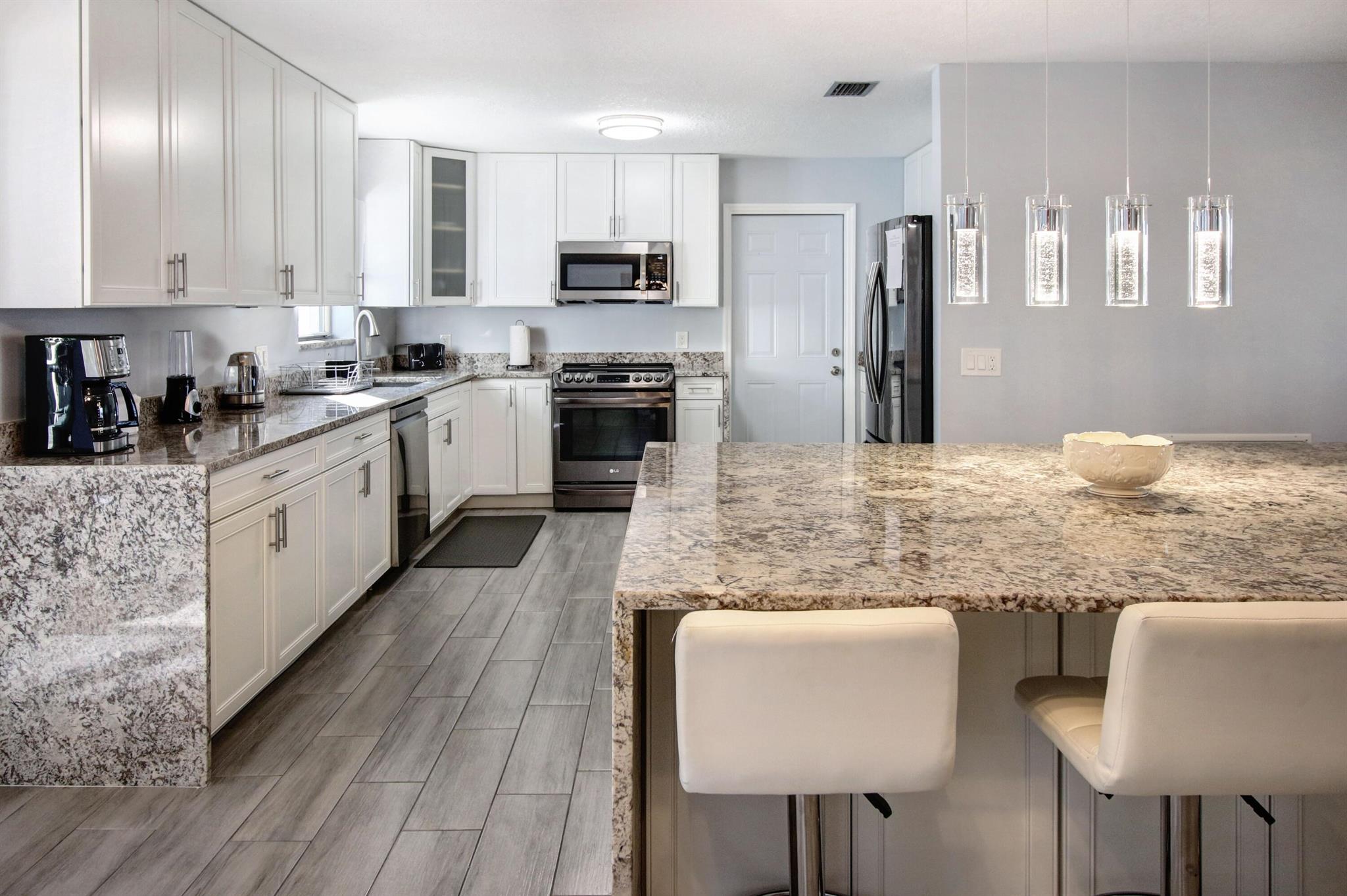 S/D OF 10-45-43, N 1/2 OF - Residential Lease