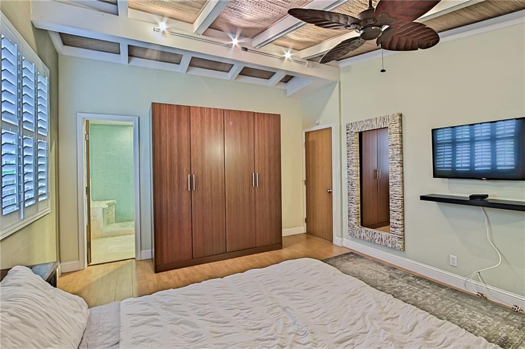 Lauderdale Isles 2 35-32 - Residential