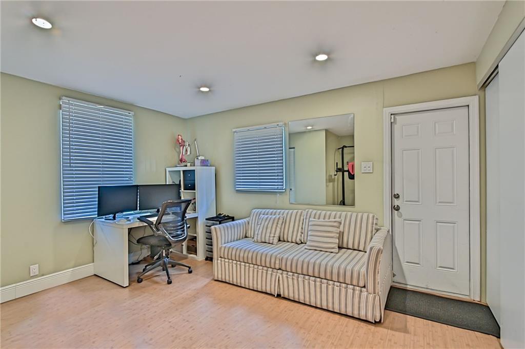 Lauderdale Isles 2 35-32 - Residential