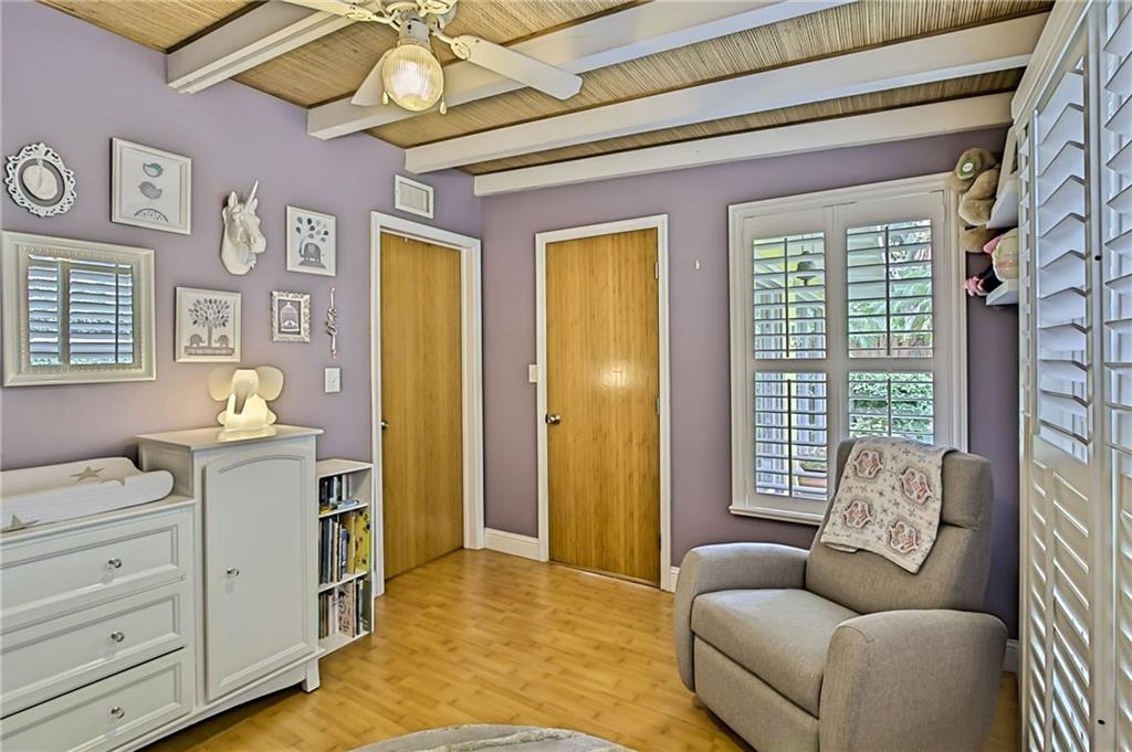 Lauderdale Isles 2 35-32 - Residential