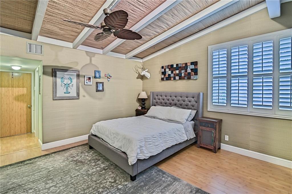 Lauderdale Isles 2 35-32 - Residential
