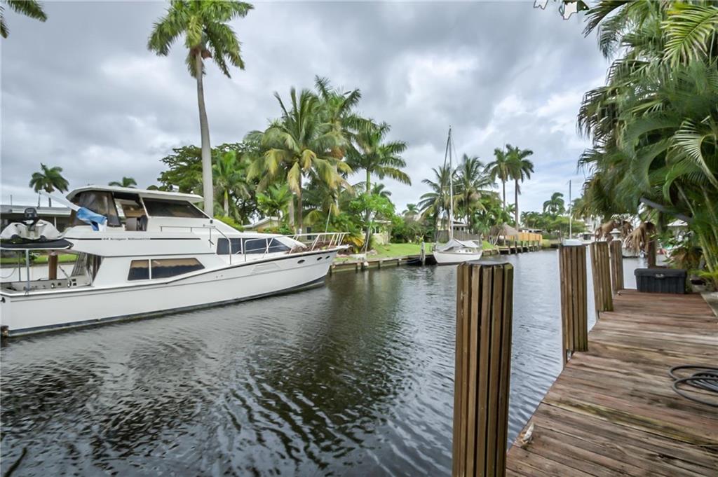 Lauderdale Isles 2 35-32 - Residential
