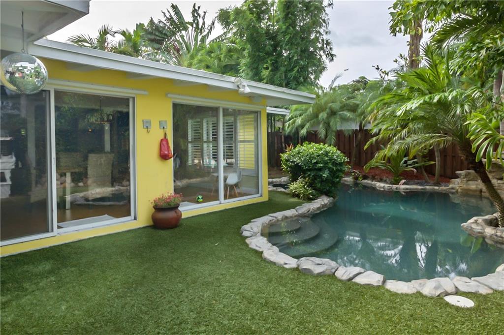 Lauderdale Isles 2 35-32 - Residential
