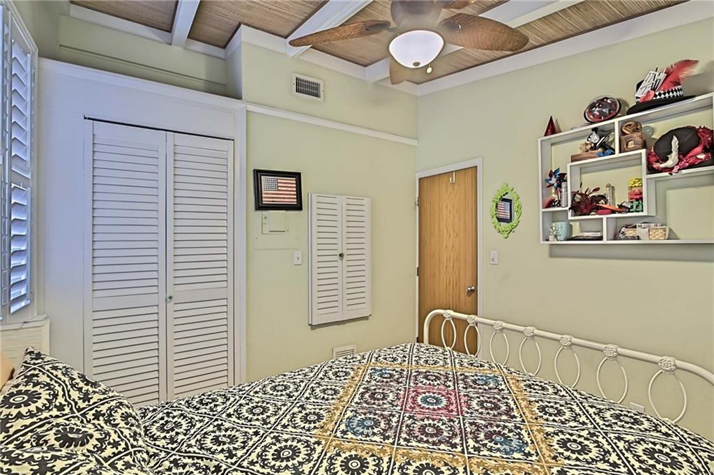Lauderdale Isles 2 35-32 - Residential