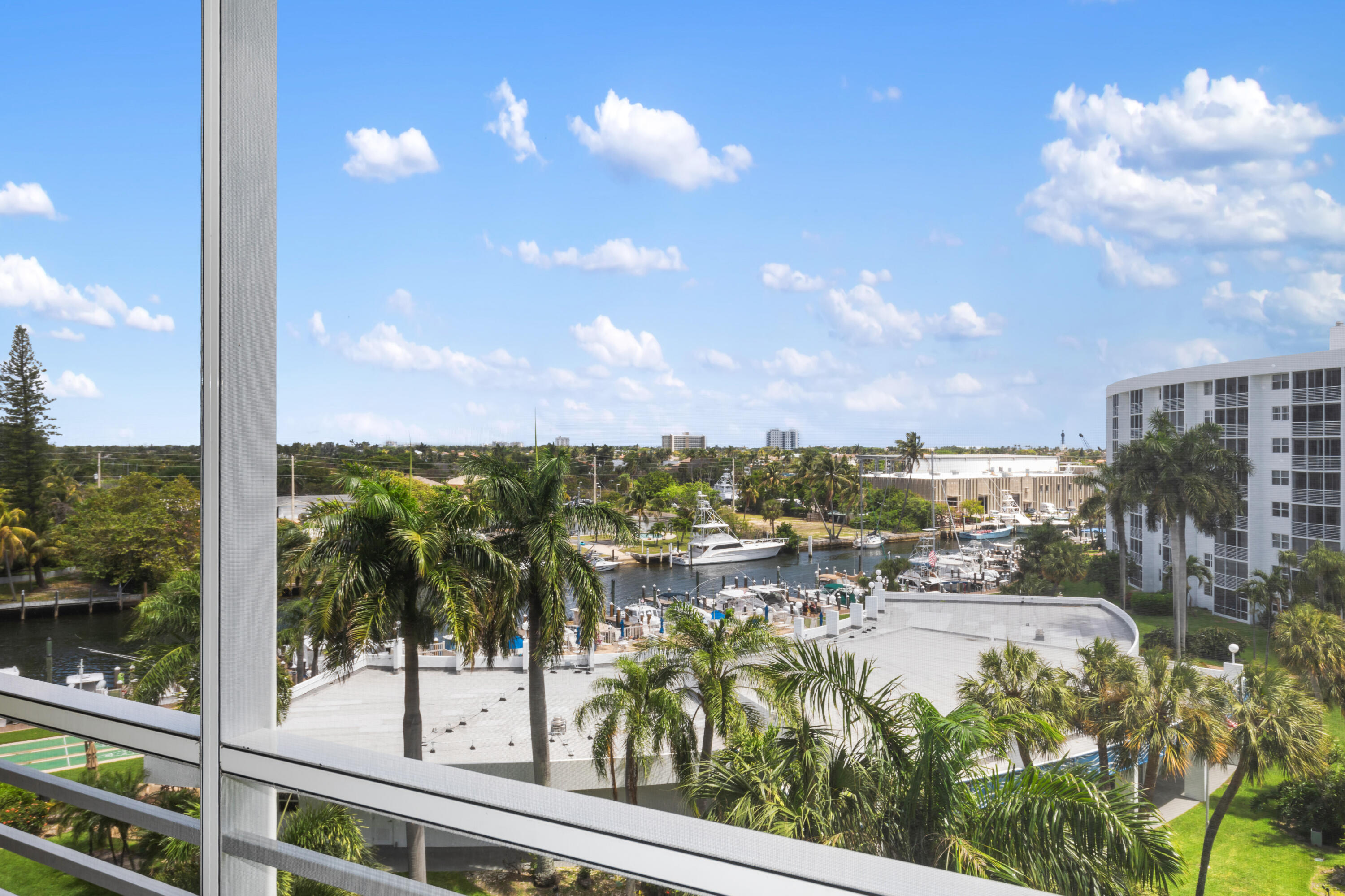 GARDEN AIRE VILLAGE SEA HAVEN - Residential