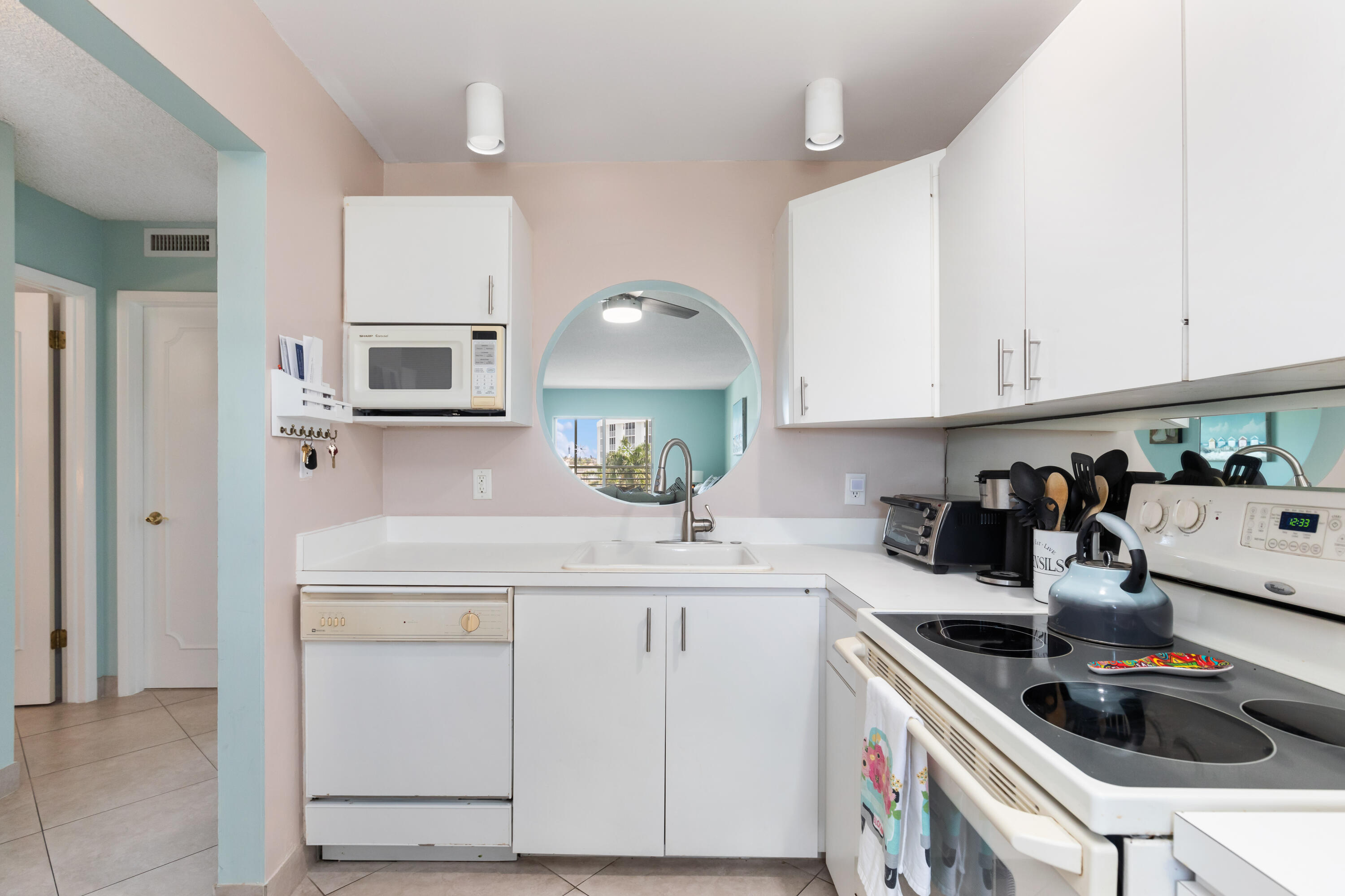 GARDEN AIRE VILLAGE SEA HAVEN - Residential