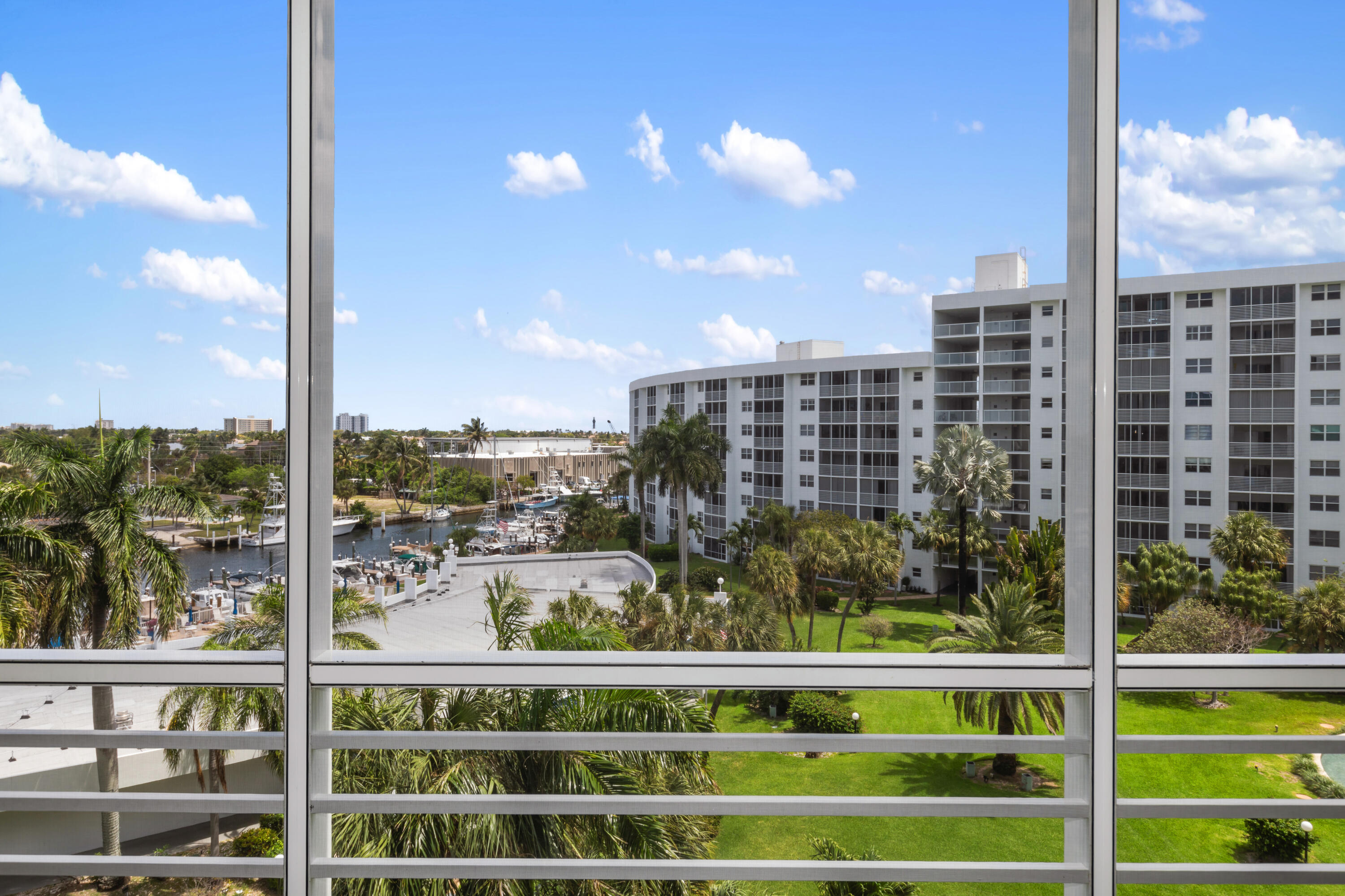 GARDEN AIRE VILLAGE SEA HAVEN - Residential