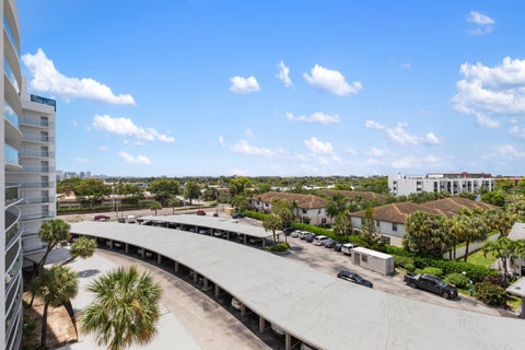 Photo of 2731 NE 14th Street Causeway NE #Apt 612, Pompano Beach, FL 33062 (MLS # B26015511)