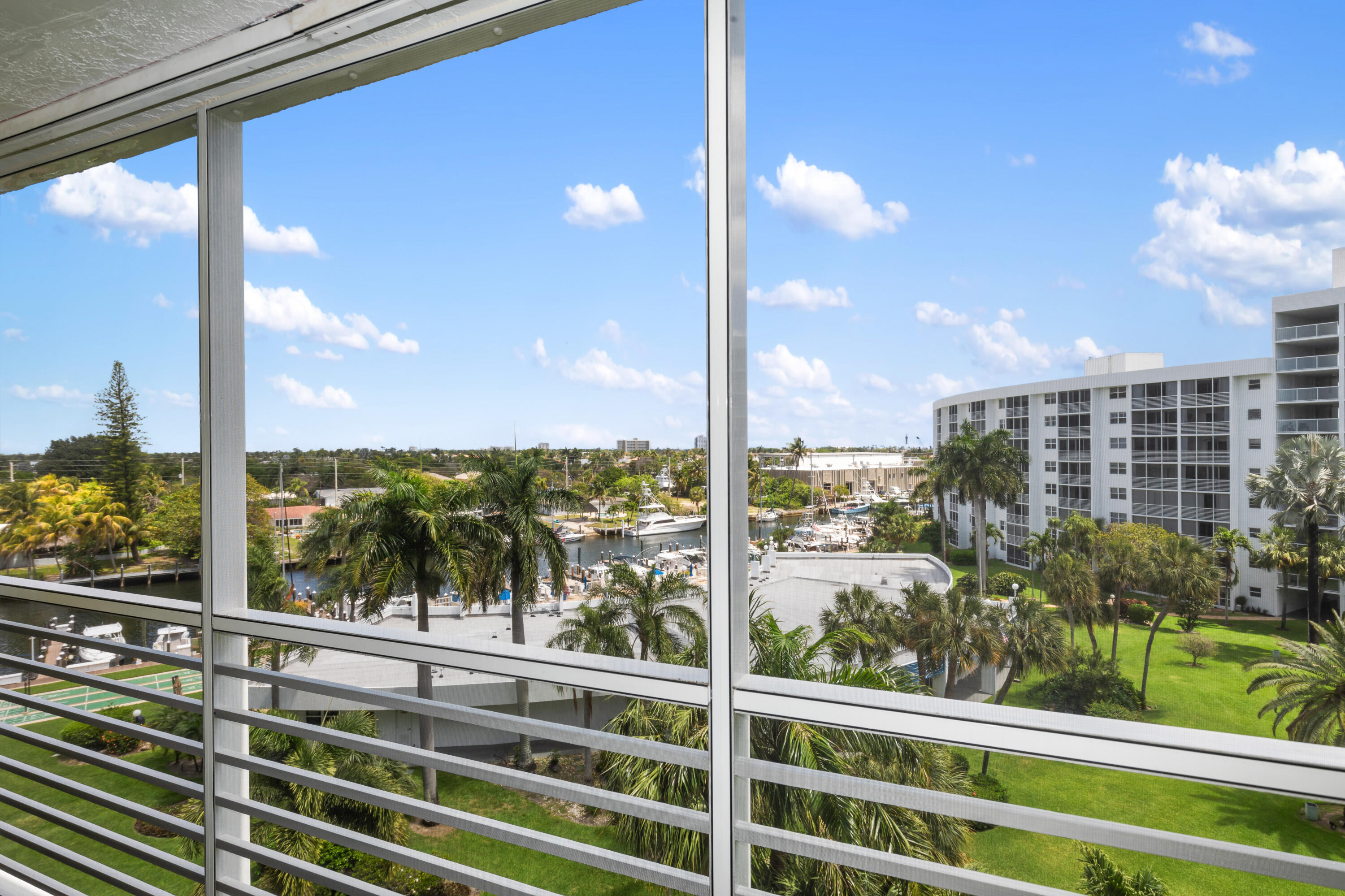 GARDEN AIRE VILLAGE SEA HAVEN - Residential