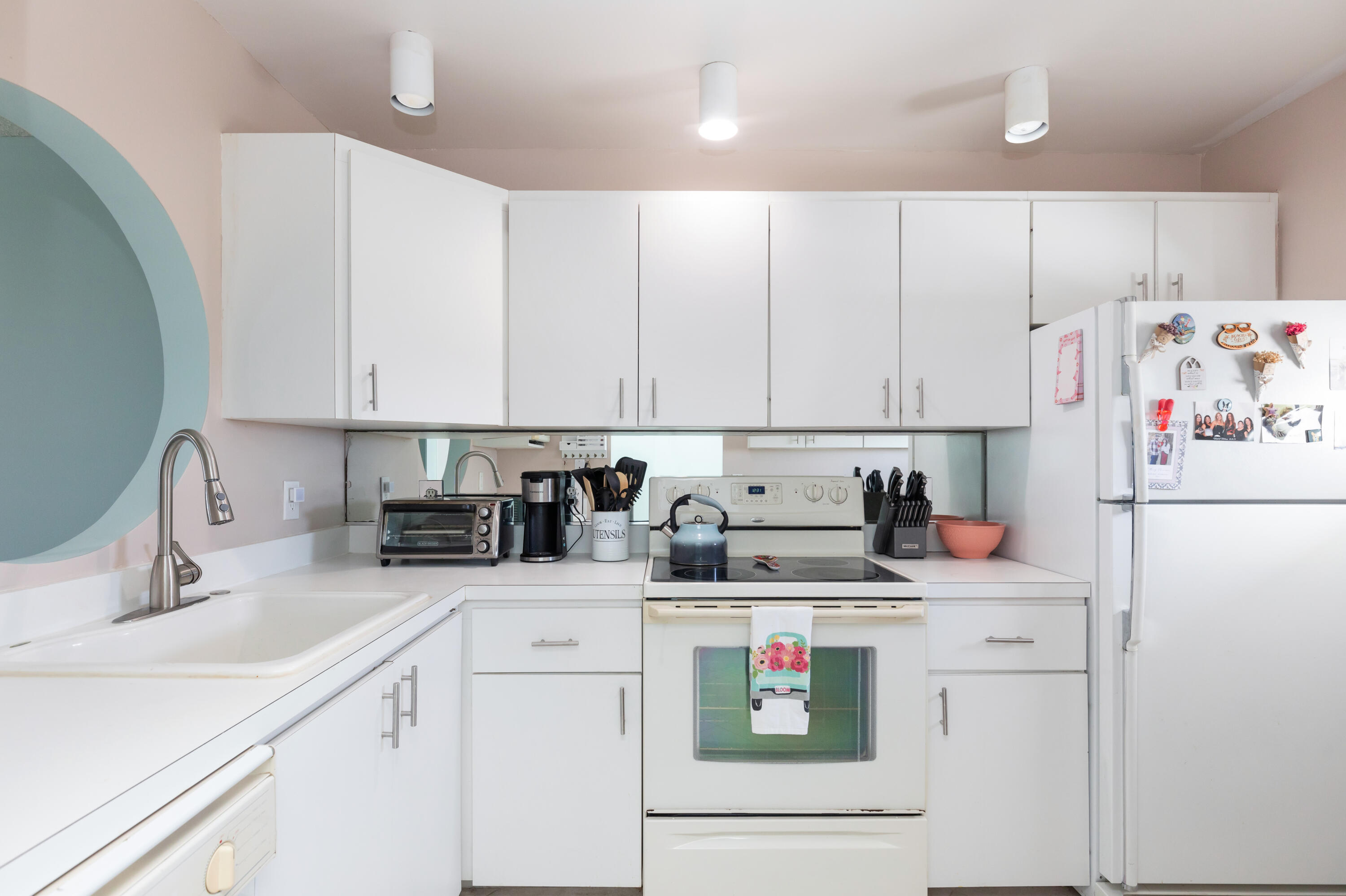 GARDEN AIRE VILLAGE SEA HAVEN - Residential