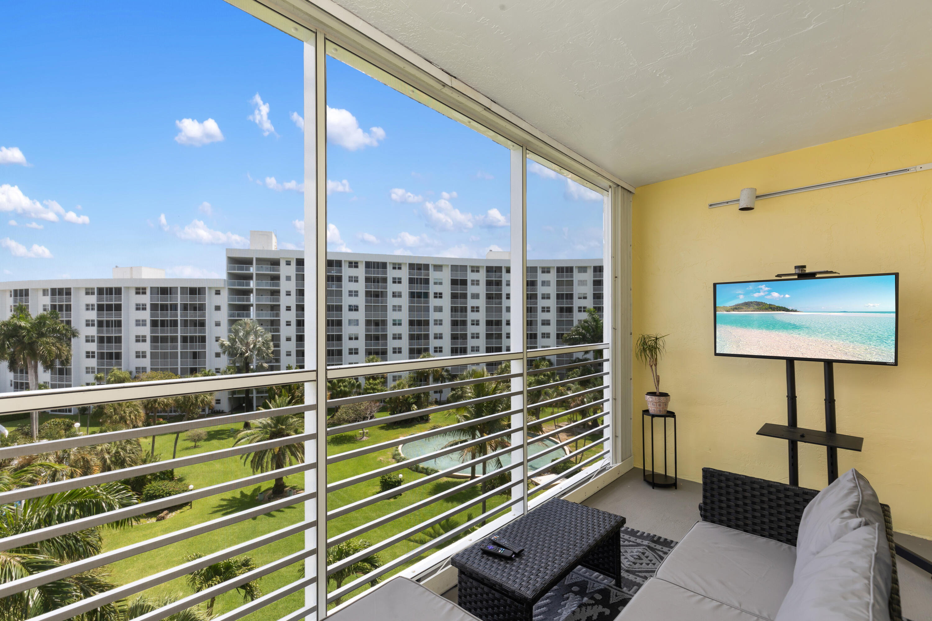 GARDEN AIRE VILLAGE SEA HAVEN - Residential