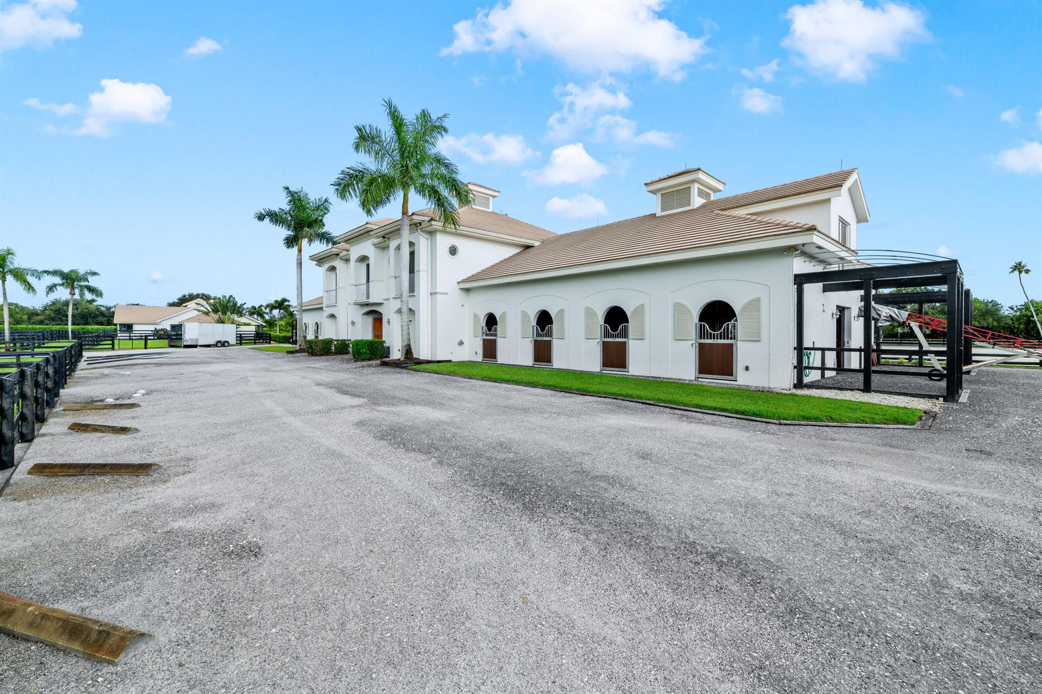 SADDLE TRAIL PARK OF WELL - Residential