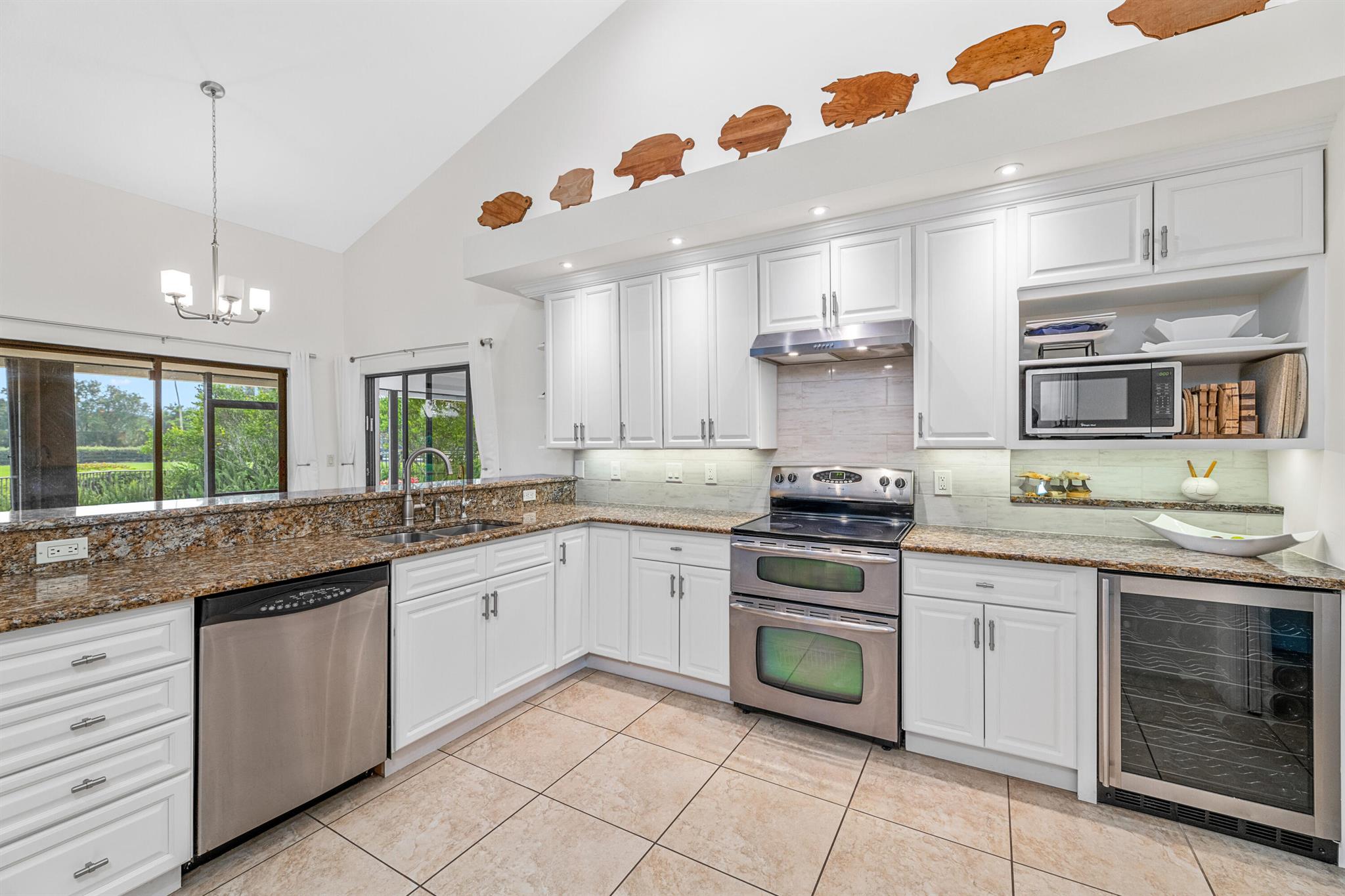 SADDLE TRAIL PARK OF WELL - Residential