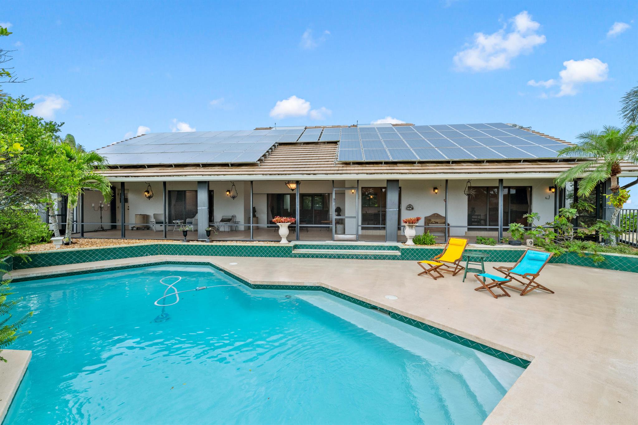 SADDLE TRAIL PARK OF WELL - Residential