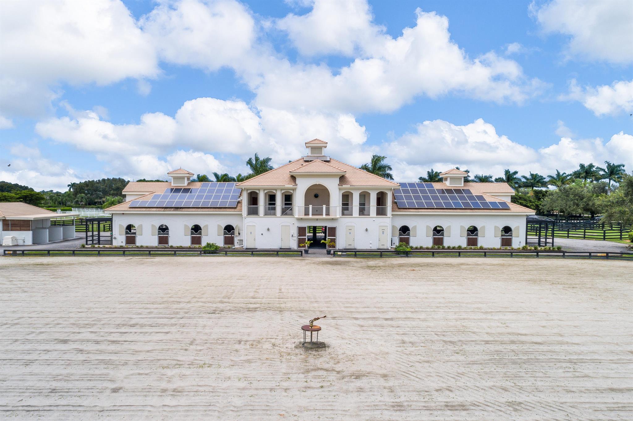 SADDLE TRAIL PARK OF WELL - Residential
