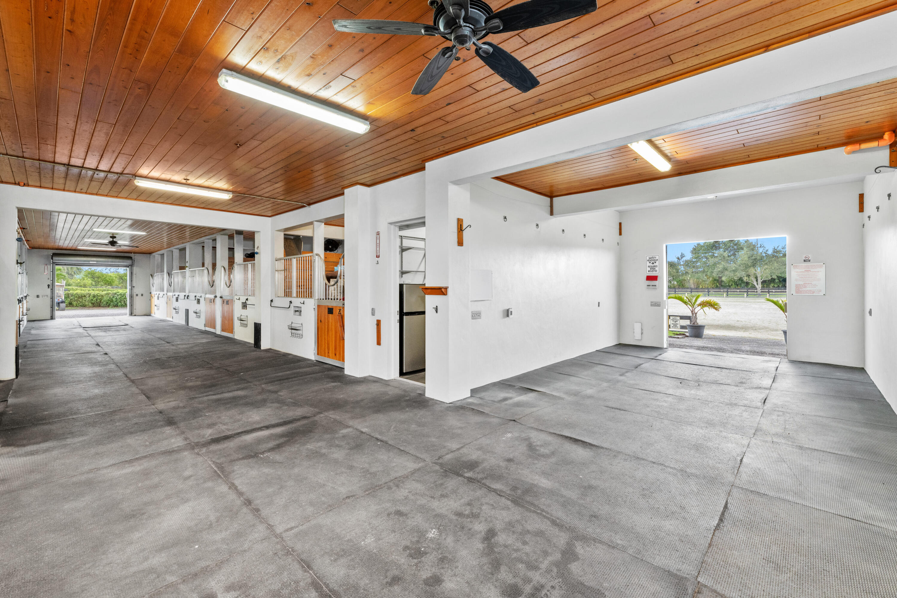 SADDLE TRAIL PARK OF WELLINGTON - Residential