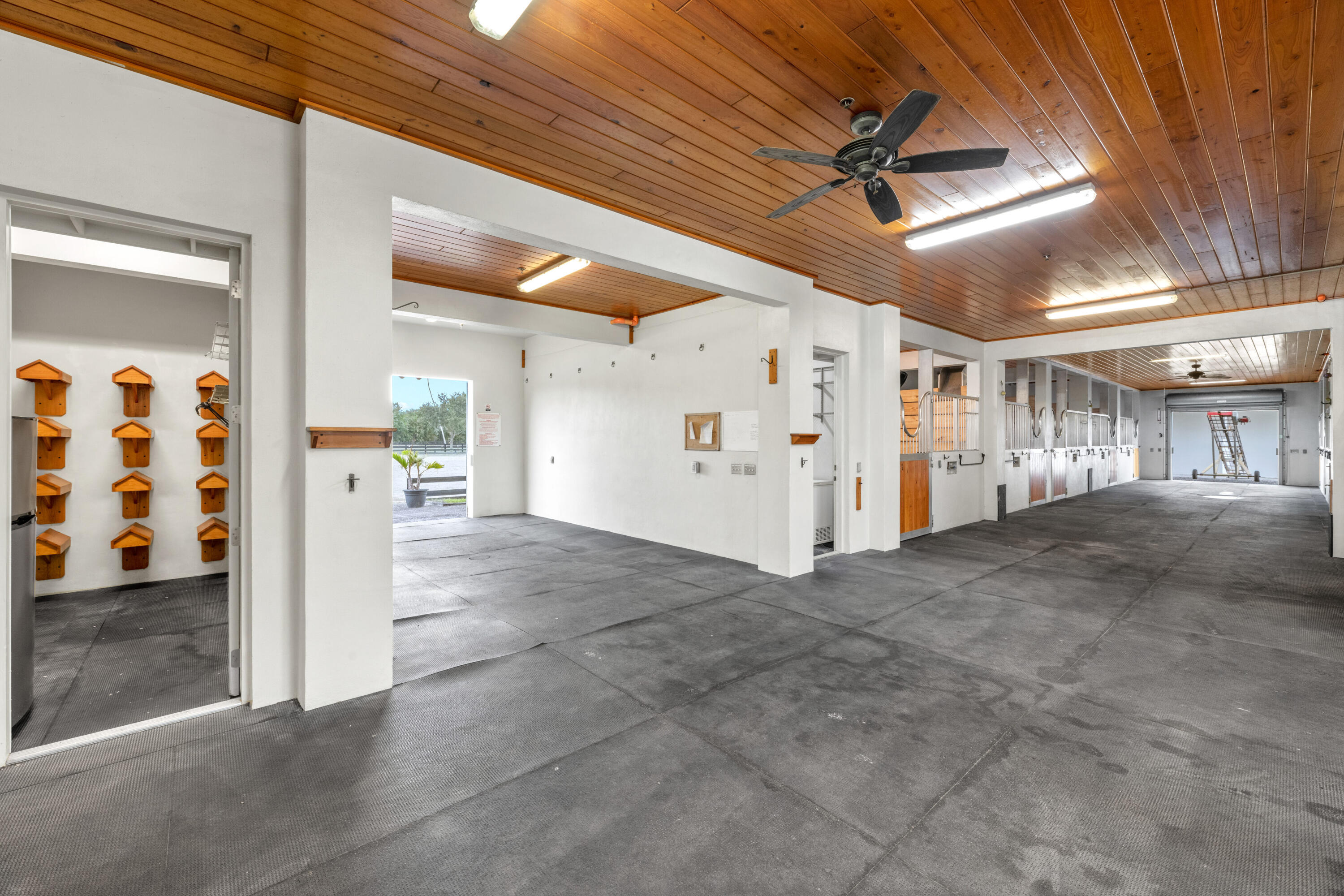 SADDLE TRAIL PARK OF WELLINGTON - Residential